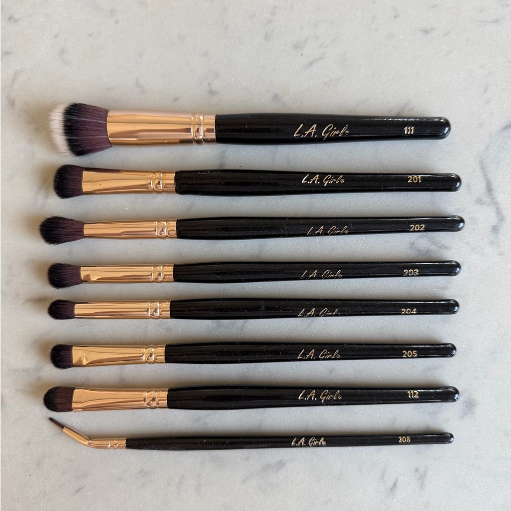 L.A. Girl Black Handles with Rose Gold Ferrules Eye Brush Set